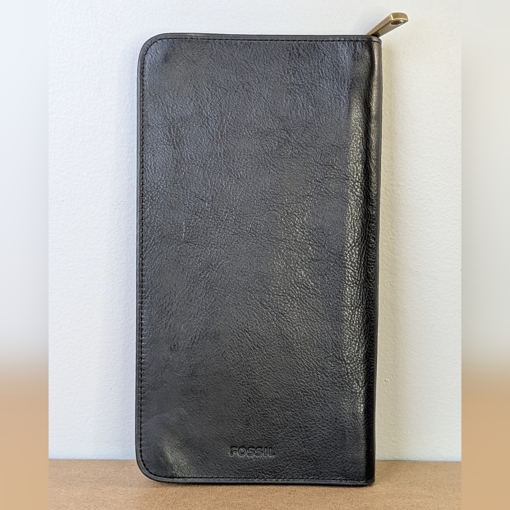 Fossil | Black Leather Zippered Travel Documents & Passport Carrier